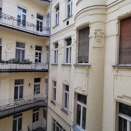 Luxury Apartment Near Astoria With Ac Budapest Luaran gambar