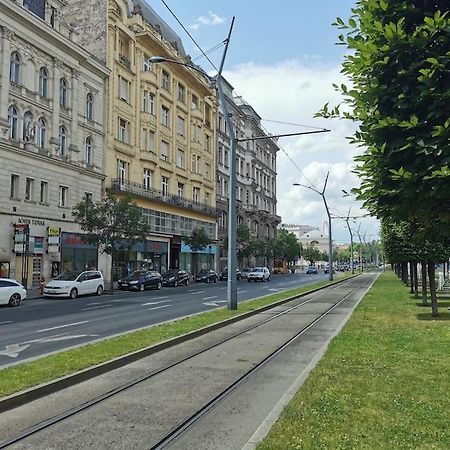 Luxury Apartment Near Astoria With Ac Budapest Luaran gambar