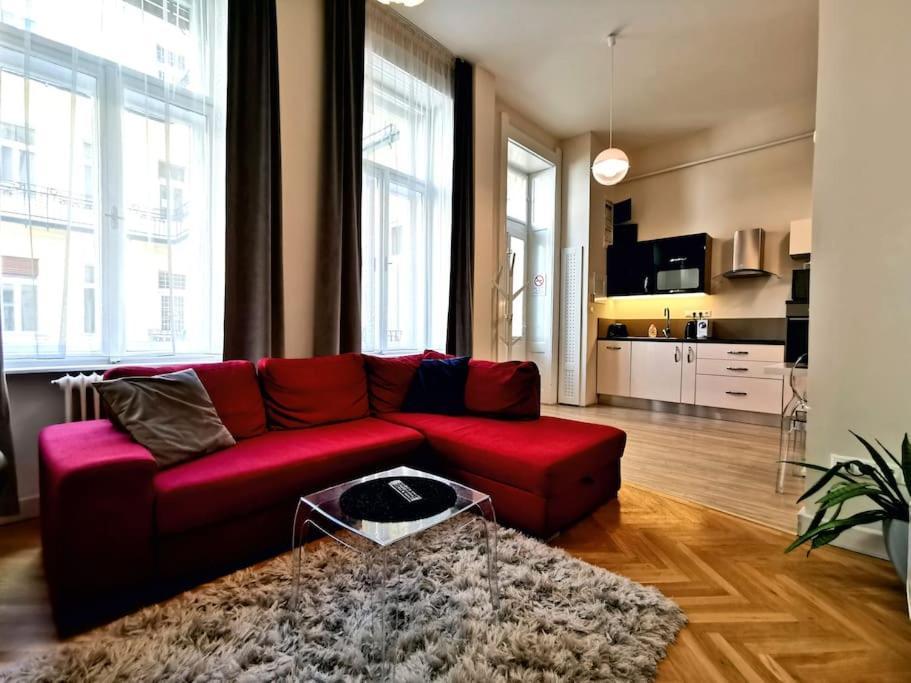 Luxury Apartment Near Astoria With Ac Budapest Luaran gambar