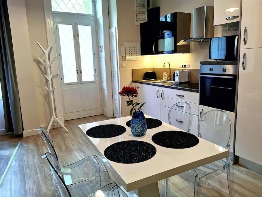 Luxury Apartment Near Astoria With Ac Budapest Luaran gambar